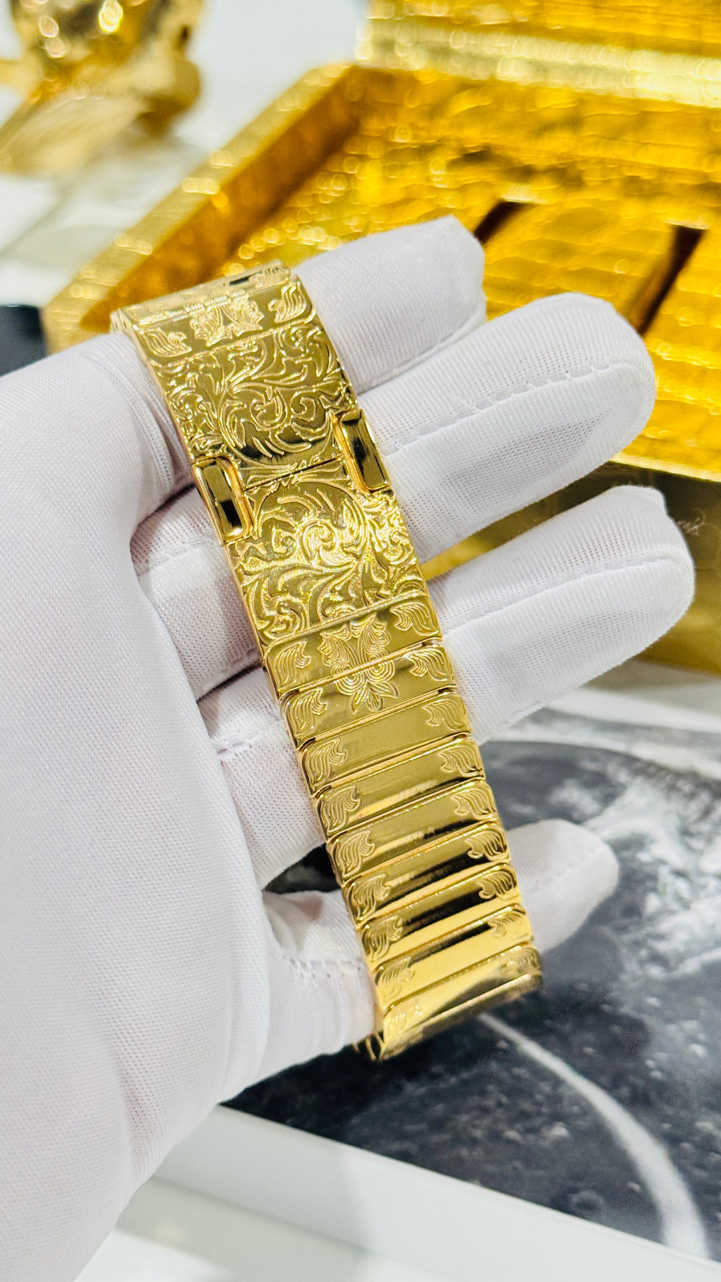 Custom 24k Gold Engraved 49mm Apple Watch ULTRA 2 24k Gold Engraved Link Band