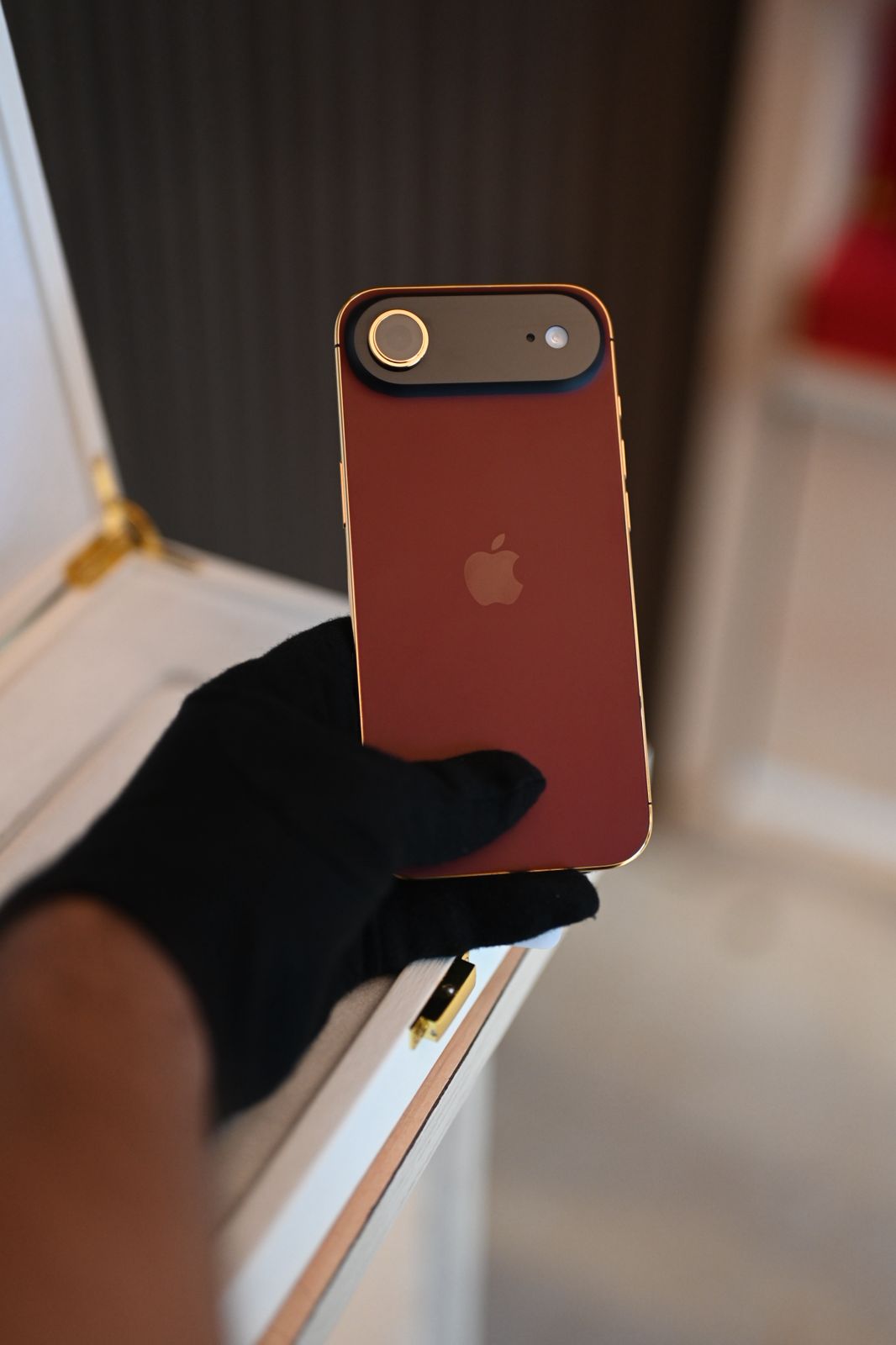1 TB Apple iPhone Air Magenta & 24 K Gold Custom Finish | De Billas Lux Edition