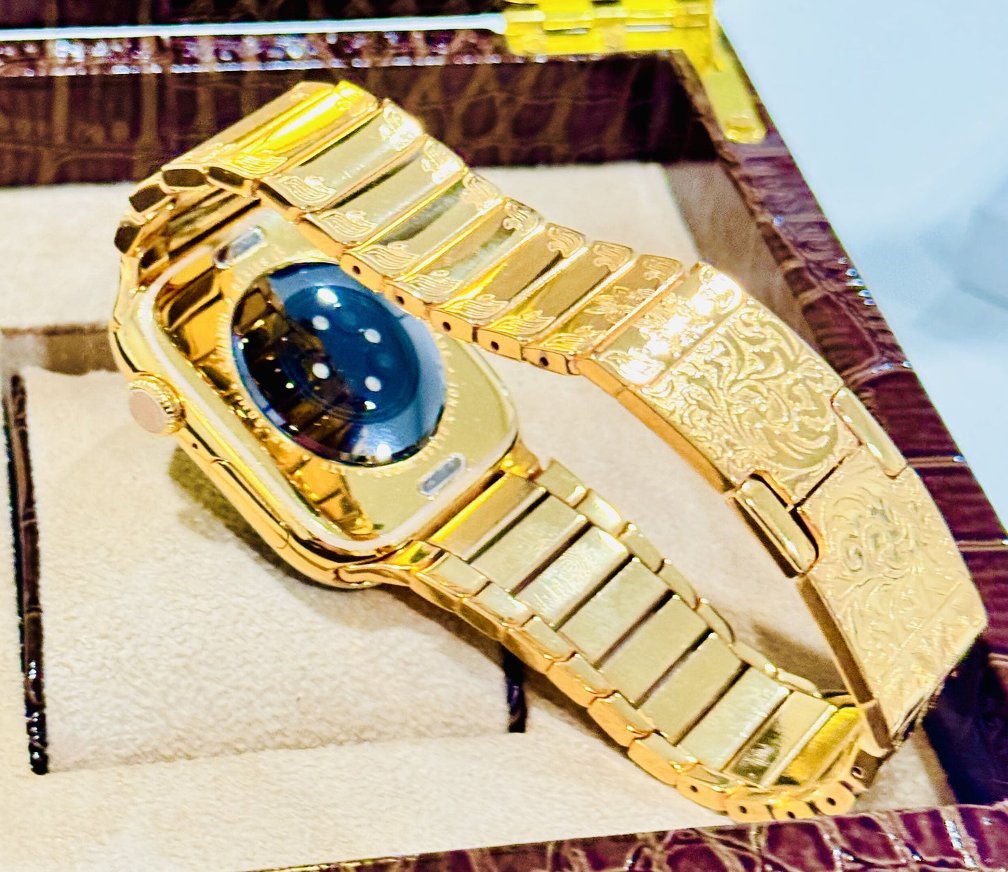 Custom 24k Gold Apple Watch Series 10 46mm Engraved 24k Gold Band