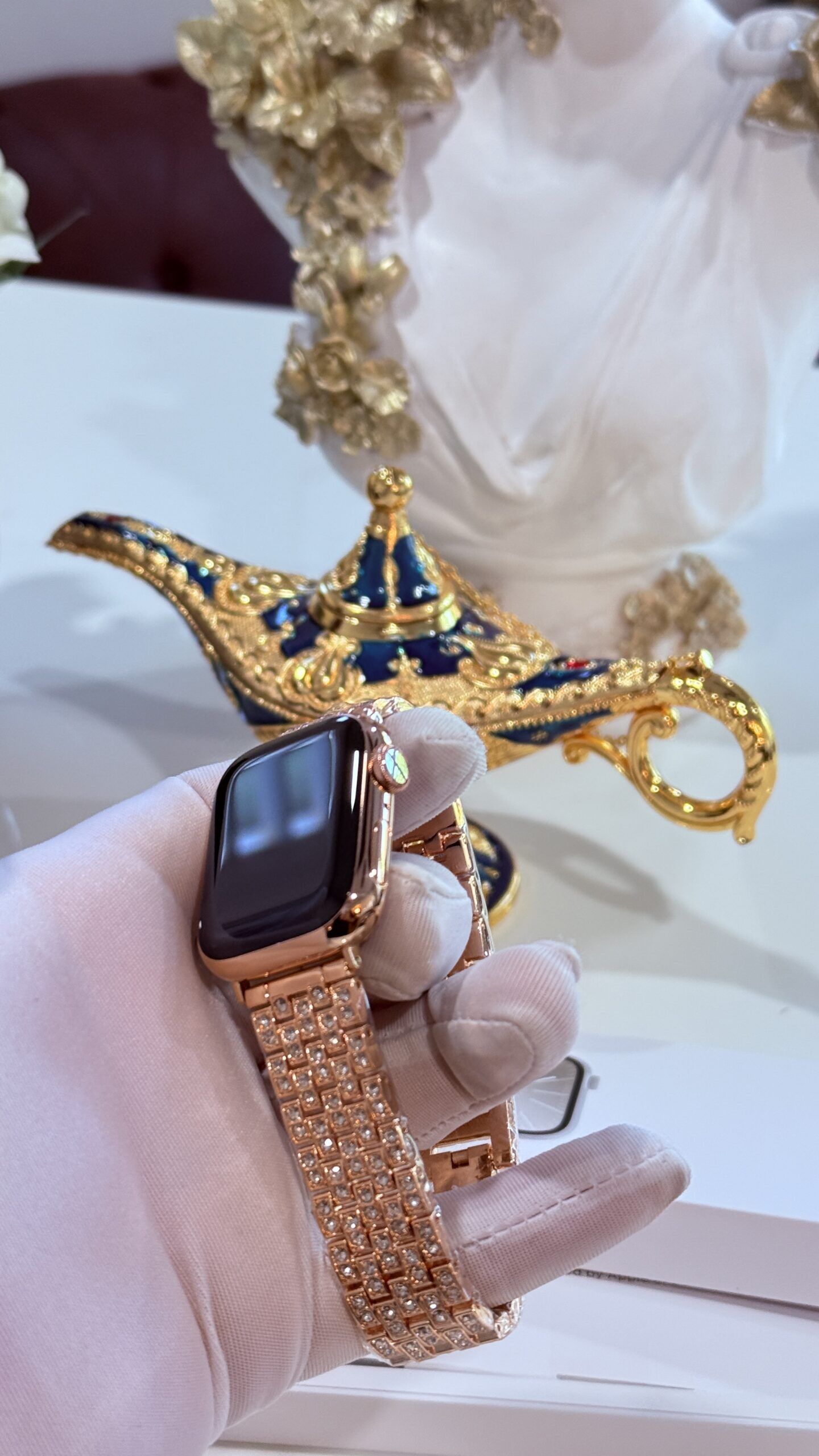 Custom 24k Rose Gold Apple Watch Series 9 Rose Band
