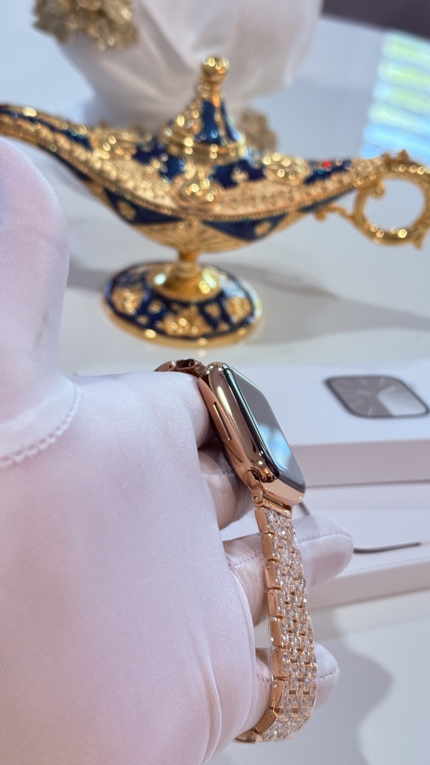 Custom 24k Rose Gold Apple Watch Series 9 Rose Band