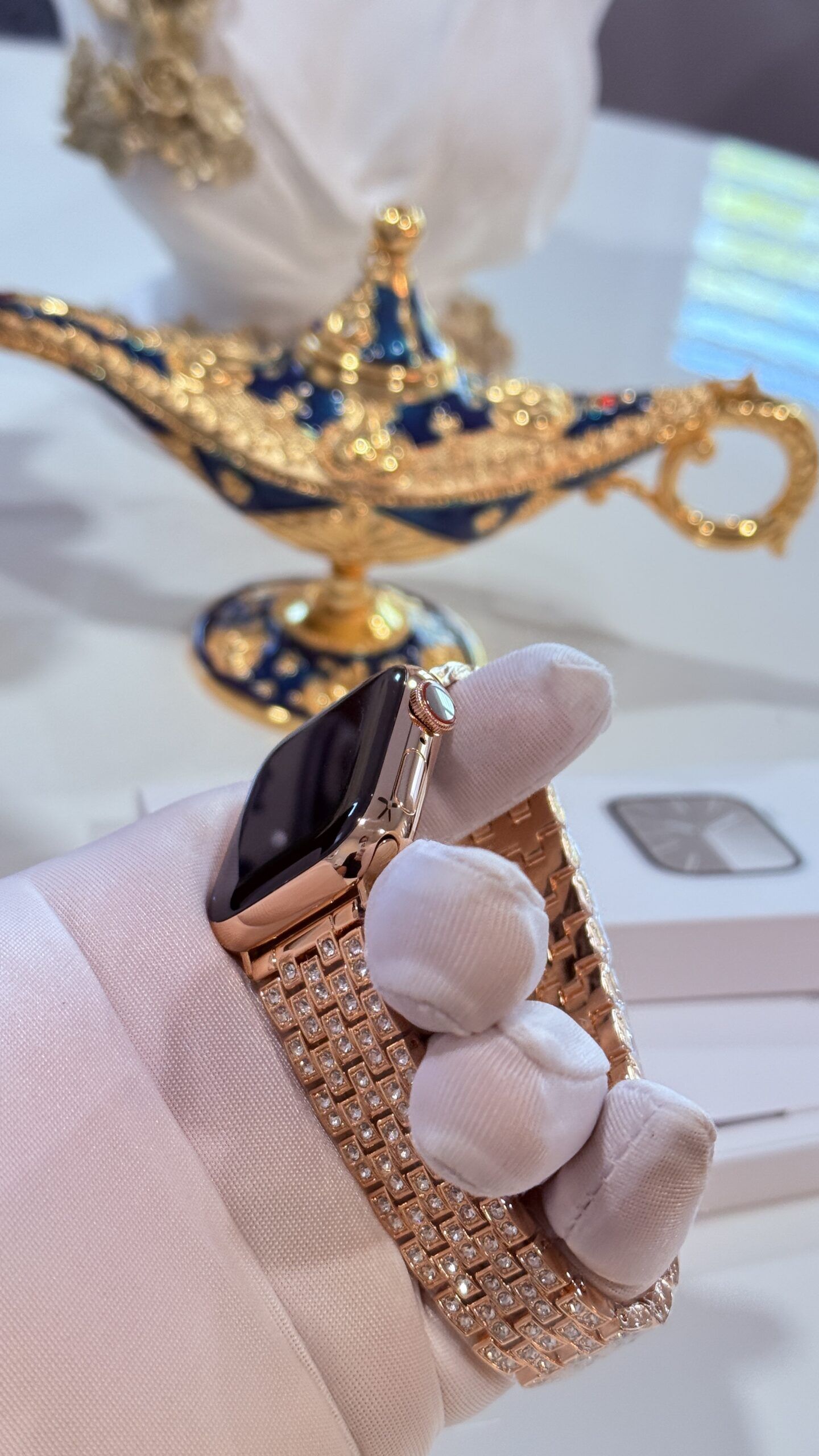 Custom 24k Rose Gold Apple Watch Series 9 Rose Band
