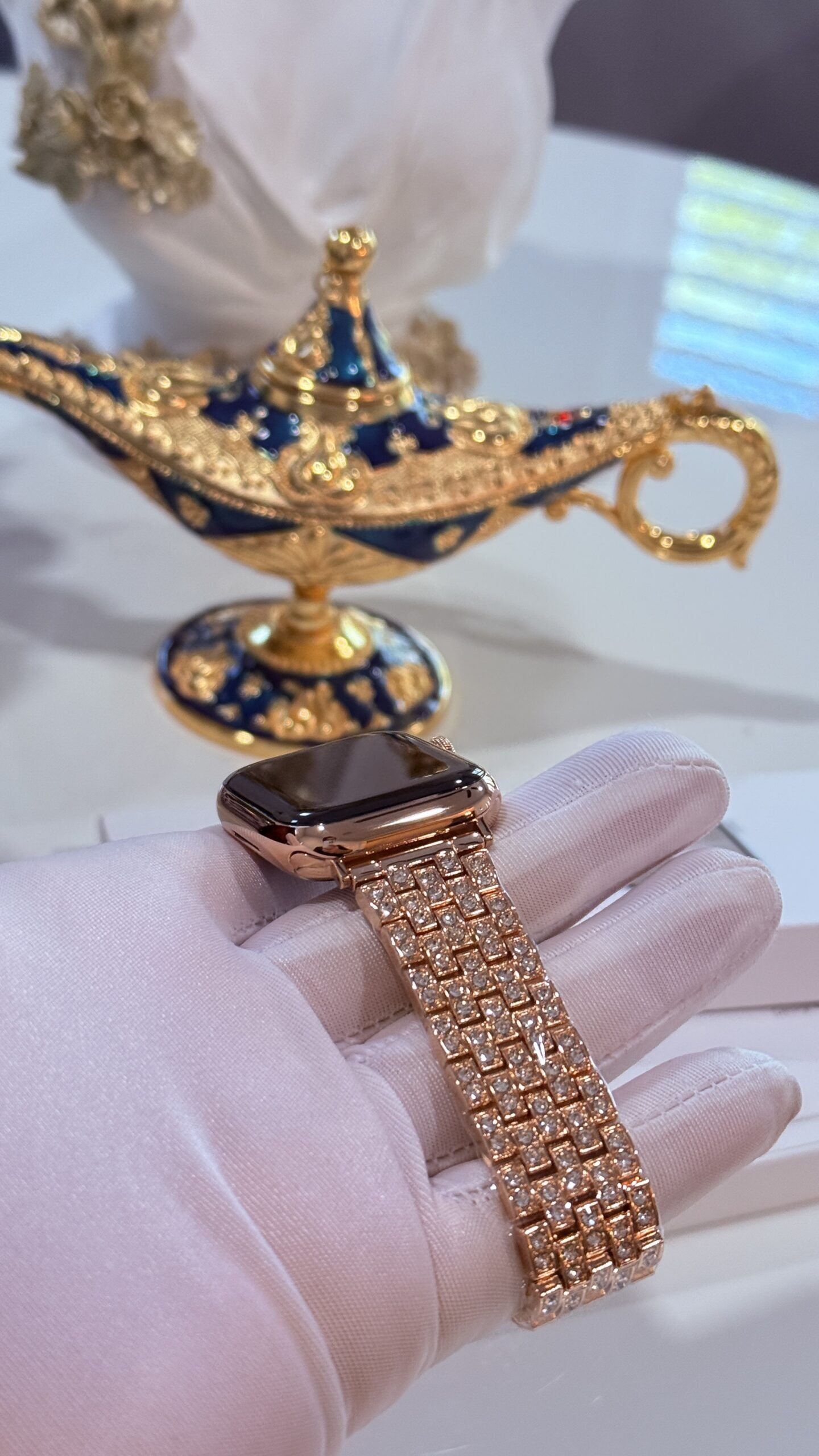 Custom 24k Rose Gold Apple Watch Series 9 Rose Band