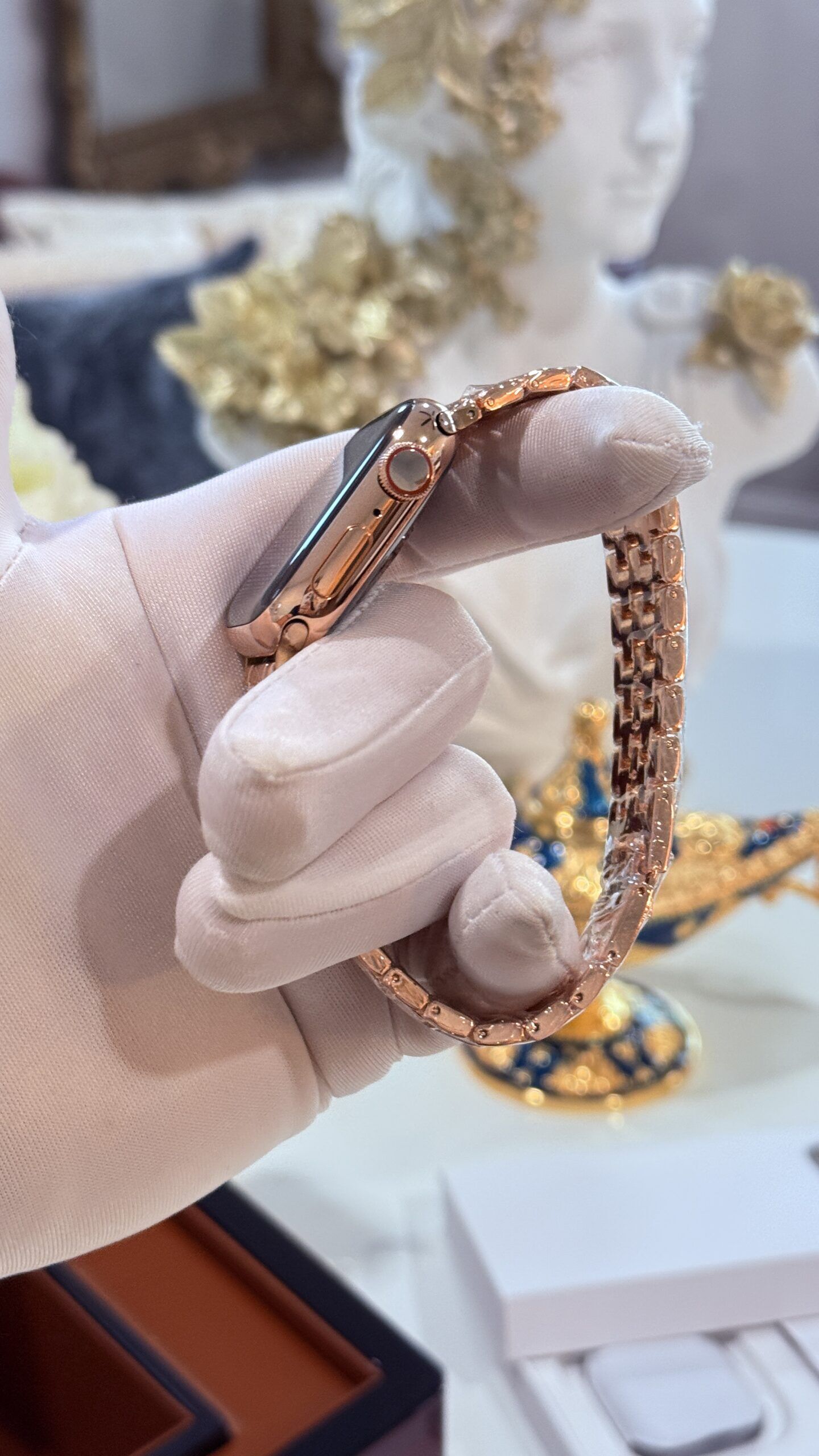 Custom 24k Rose Gold Apple Watch Series 9 Rose Band