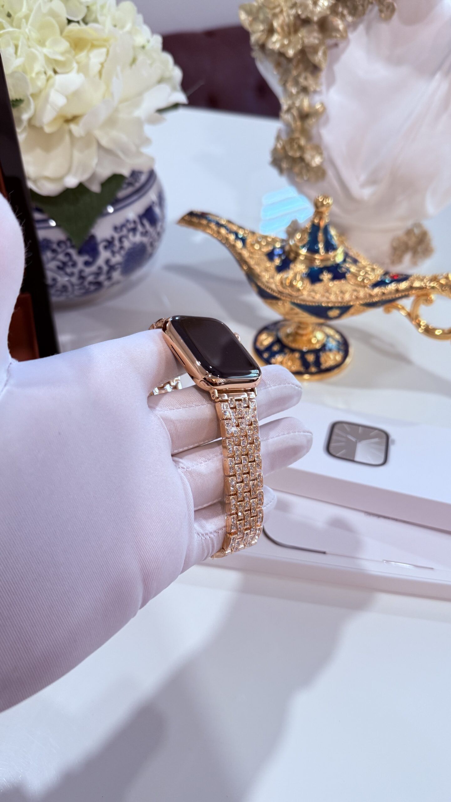 Custom 24k Rose Gold Apple Watch Series 9 Rose Band