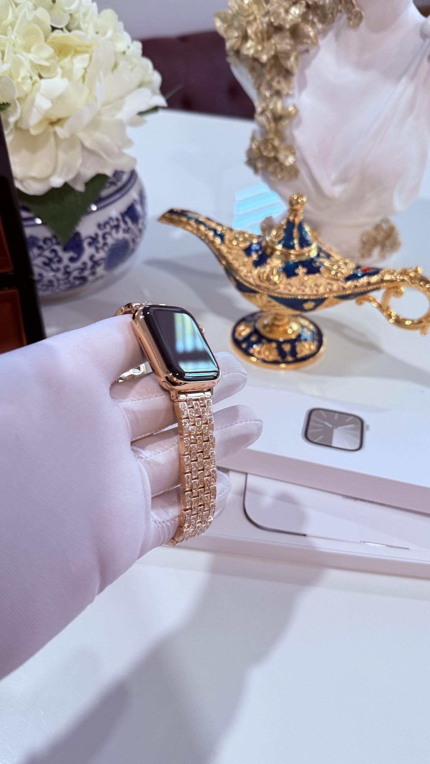 Custom 24k Rose Gold Apple Watch Series 9 Rose Band