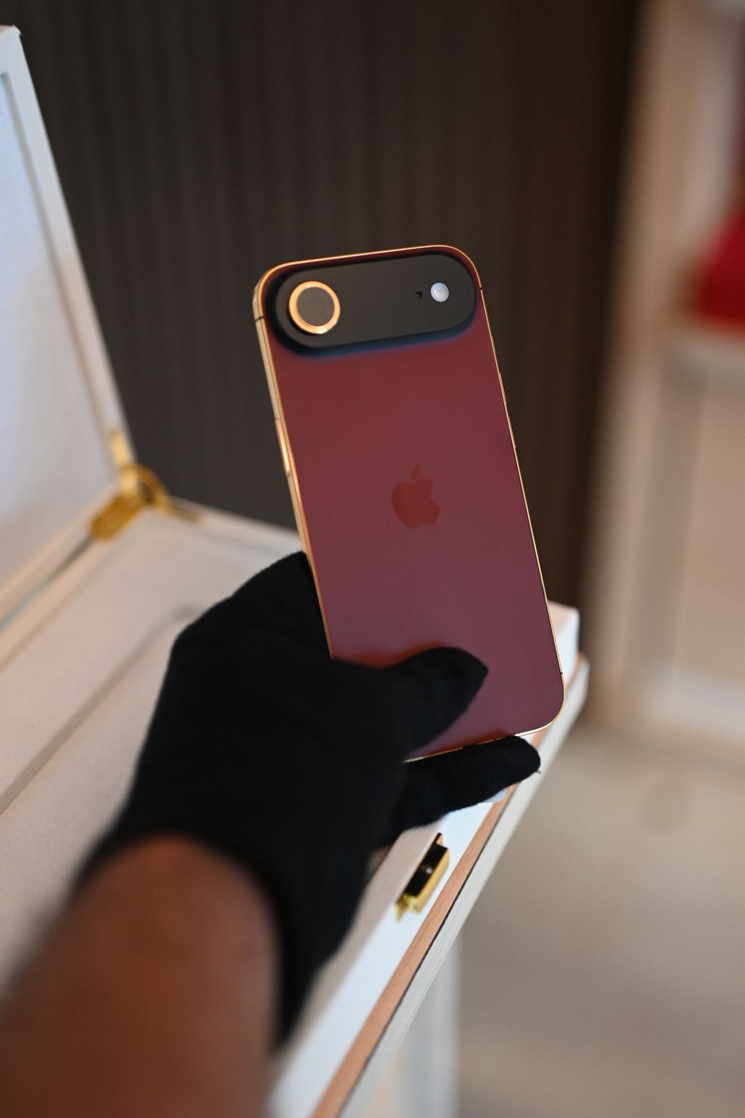 1 TB Apple iPhone Air Magenta & 24 K Gold Custom Finish | De Billas Lux Edition