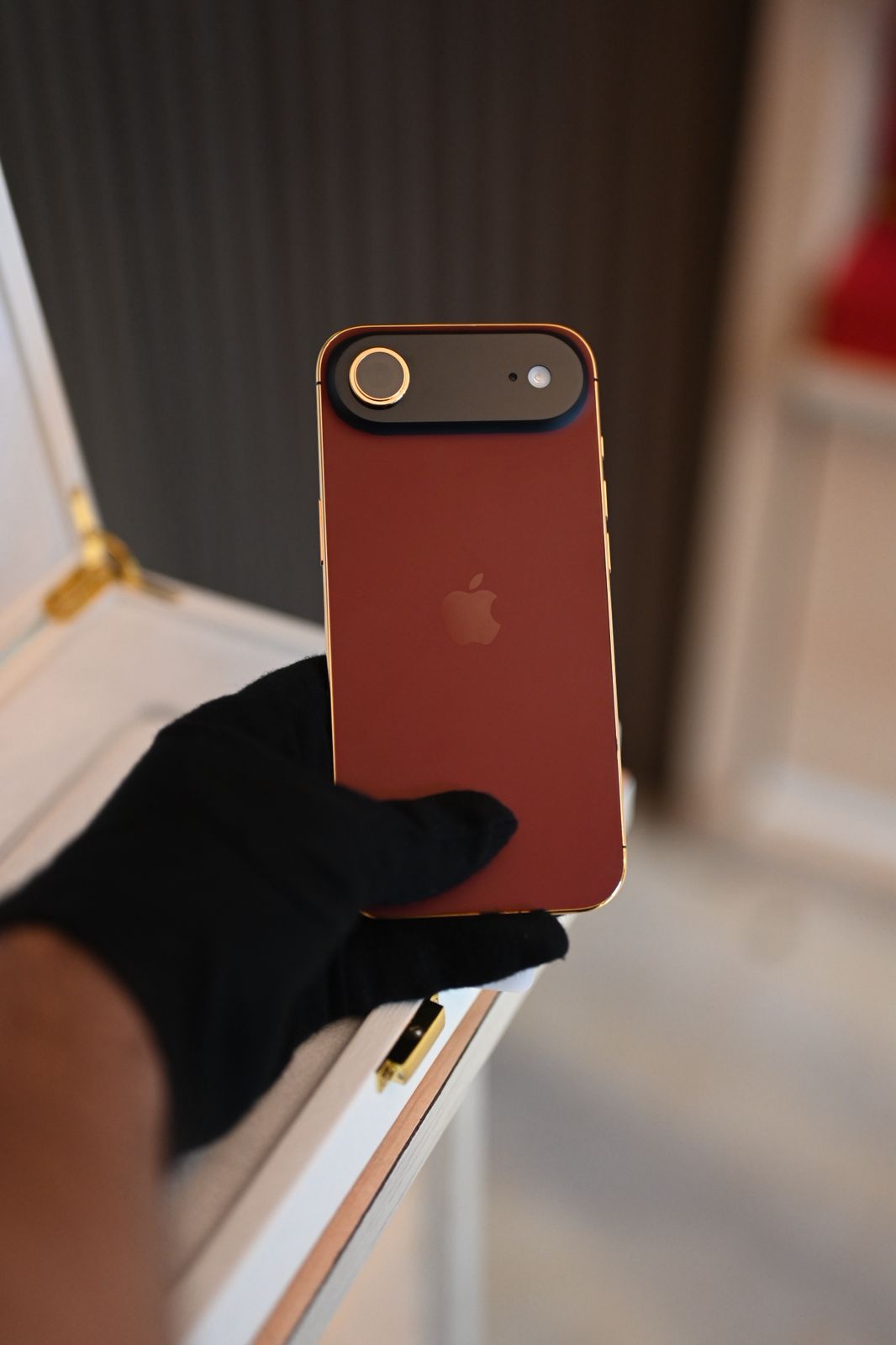 1 TB Apple iPhone Air Magenta & 24 K Gold Custom Finish | De Billas Lux Edition