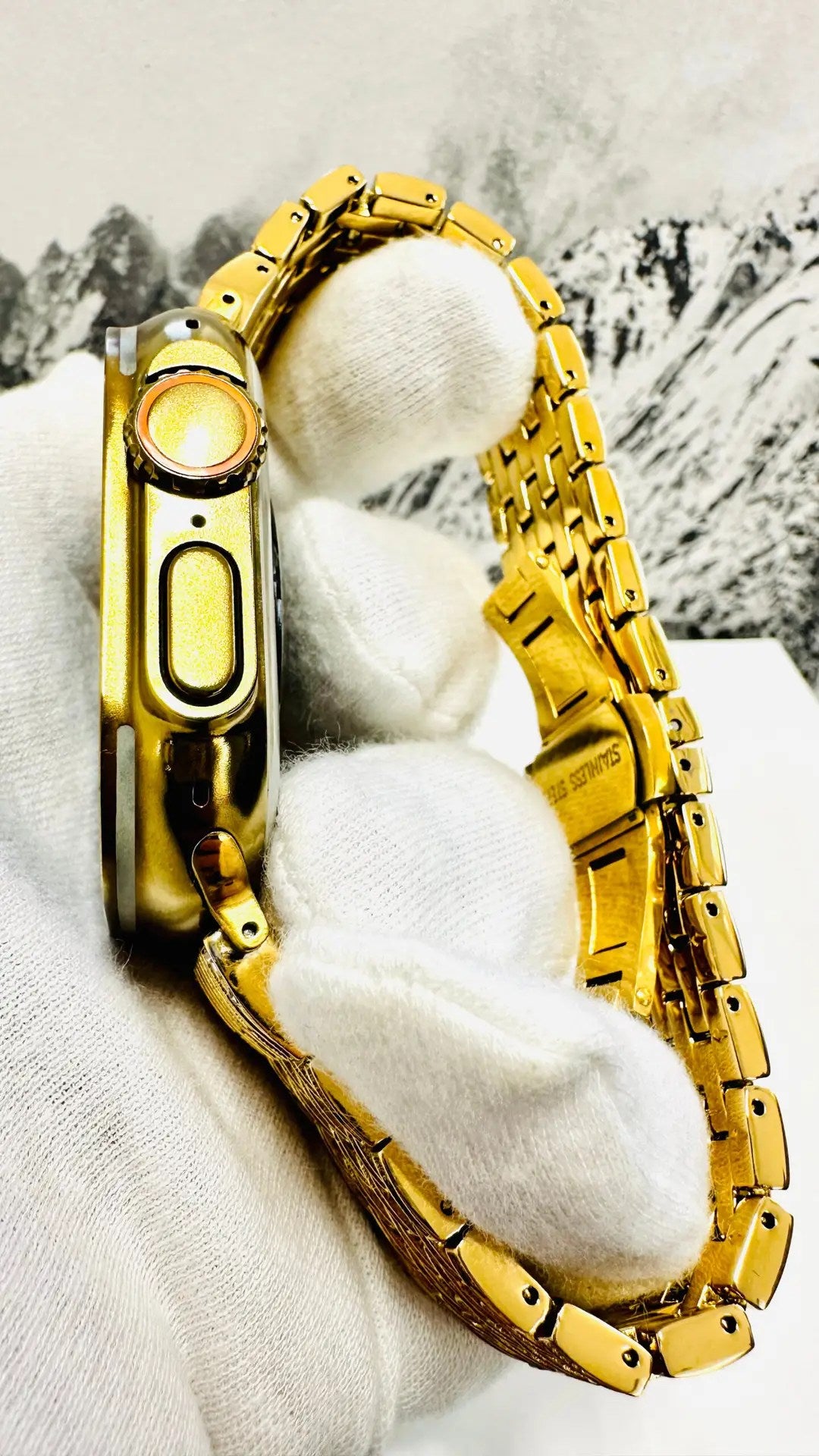 Golden Anodizing and polishing Service for Apple Watch Ultra and Apple Watch Ultra 2