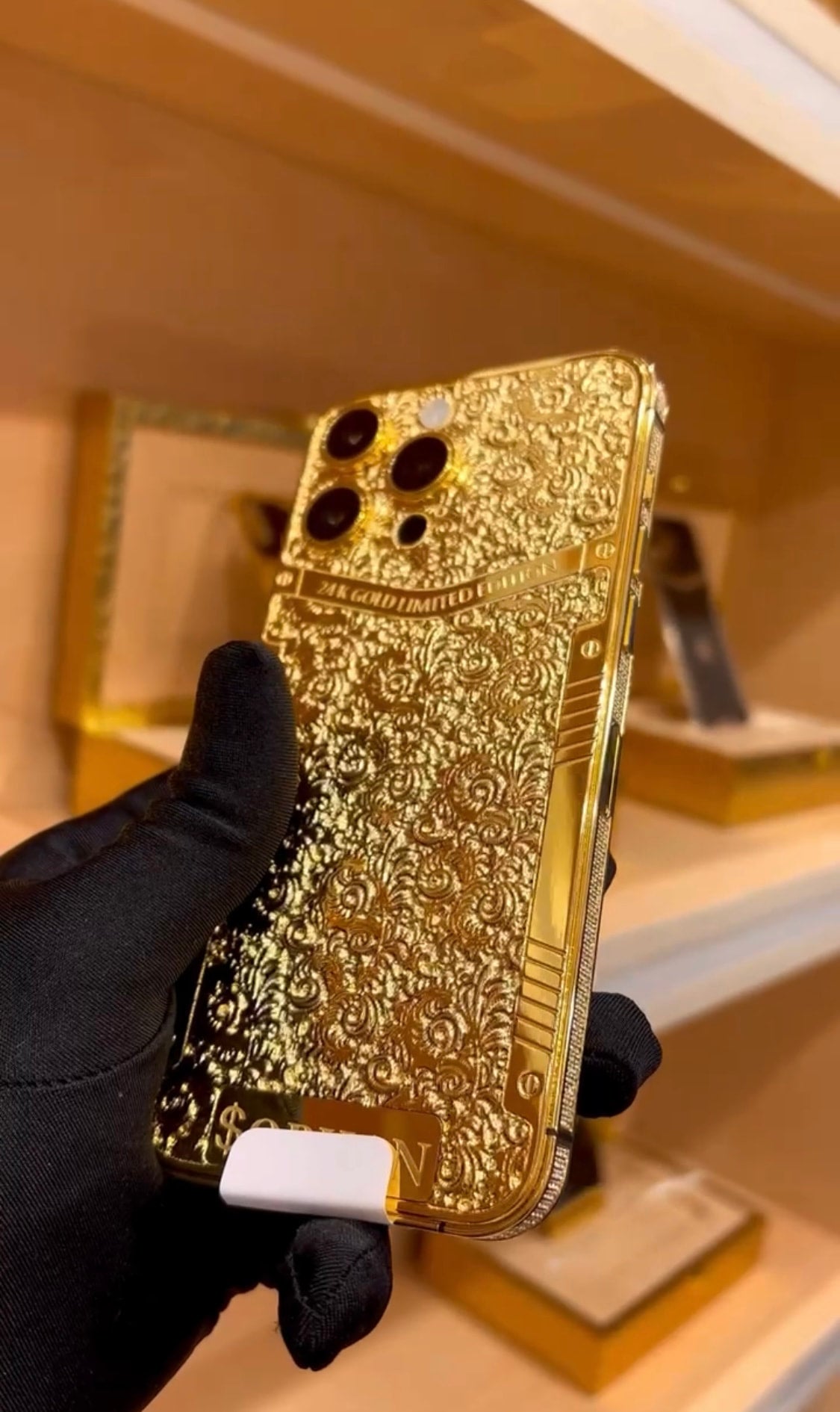 24k Gold Apple iPhone 16 Pro MAX – Unlocked