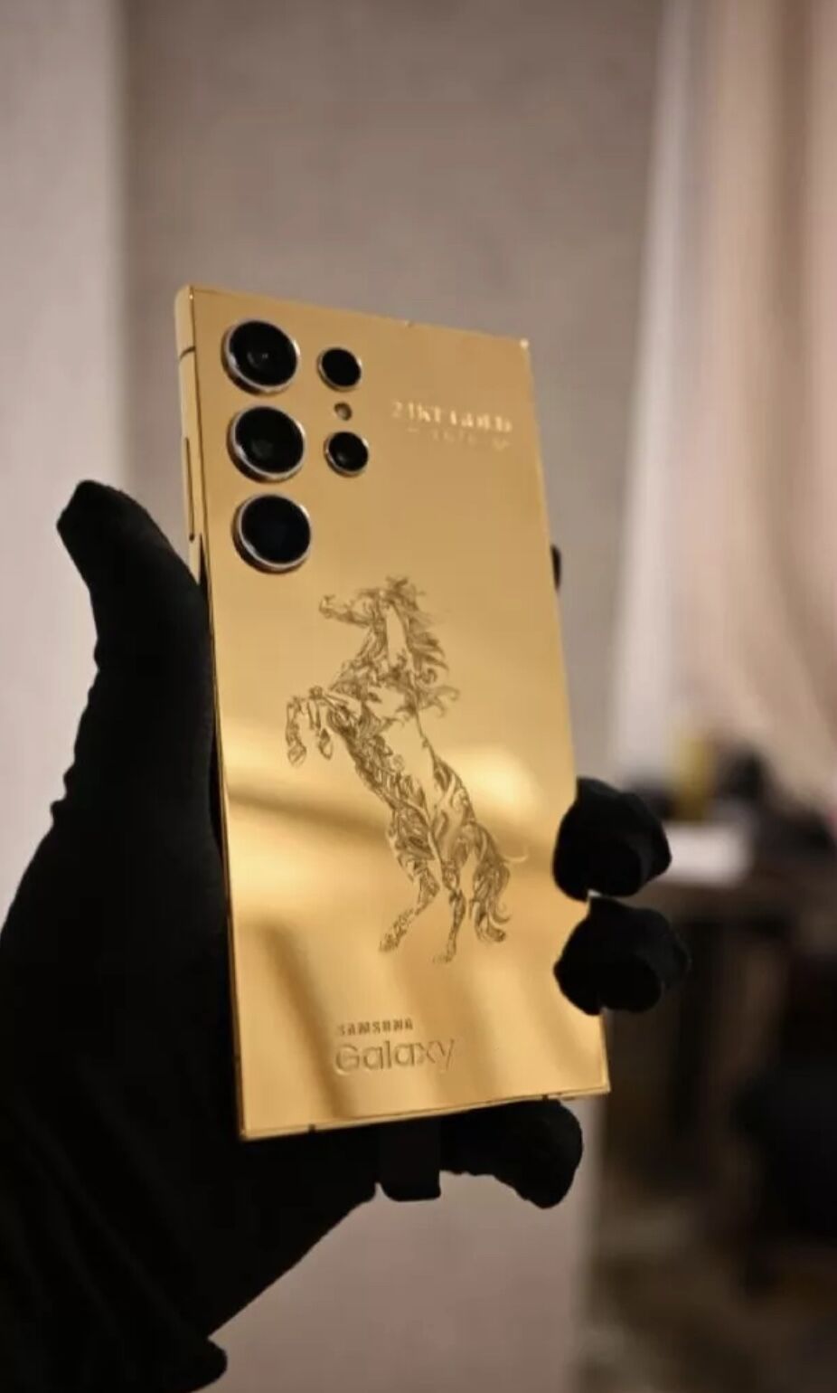 Custom 24k Gold Engraved Samsung Galaxy S25 Ultra Phone 512
