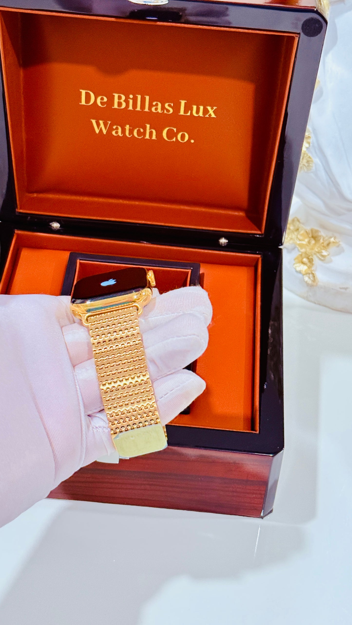 Gold Mesh Loop Band for Apple Watch | De Billas Lux