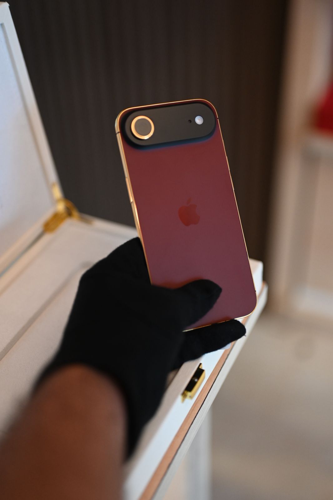 1 TB Apple iPhone Air Magenta & 24 K Gold Custom Finish | De Billas Lux Edition