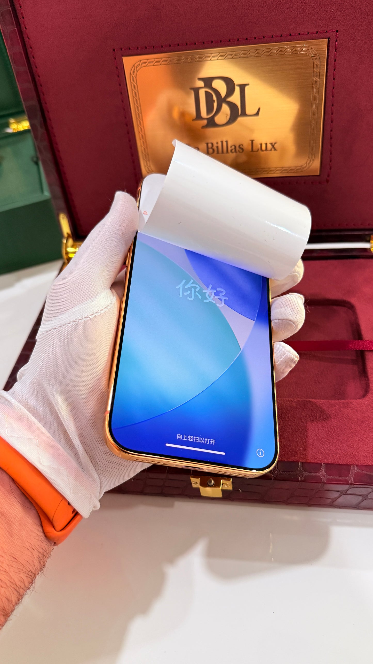 Custom 24K Gold Diamond iPhone 17 Pro Max 1 TB Royal Design Diamonds