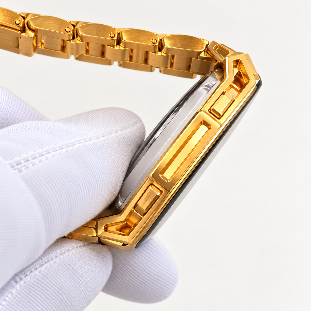 Side detail of the custom gold Amazfit Balance 3 sculpted frame and buttons