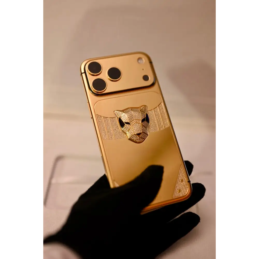 Custom 24k Gold Engraved iPhone 17 Pro Max 1 TB Diamond Incrustation Panther