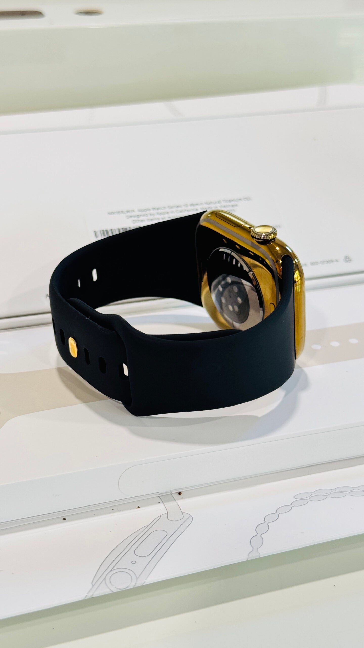 Custom Polished Anodized Bright Gold 46mm Apple Watch Series 10 Titanium – 2024 Release – LTE GPS