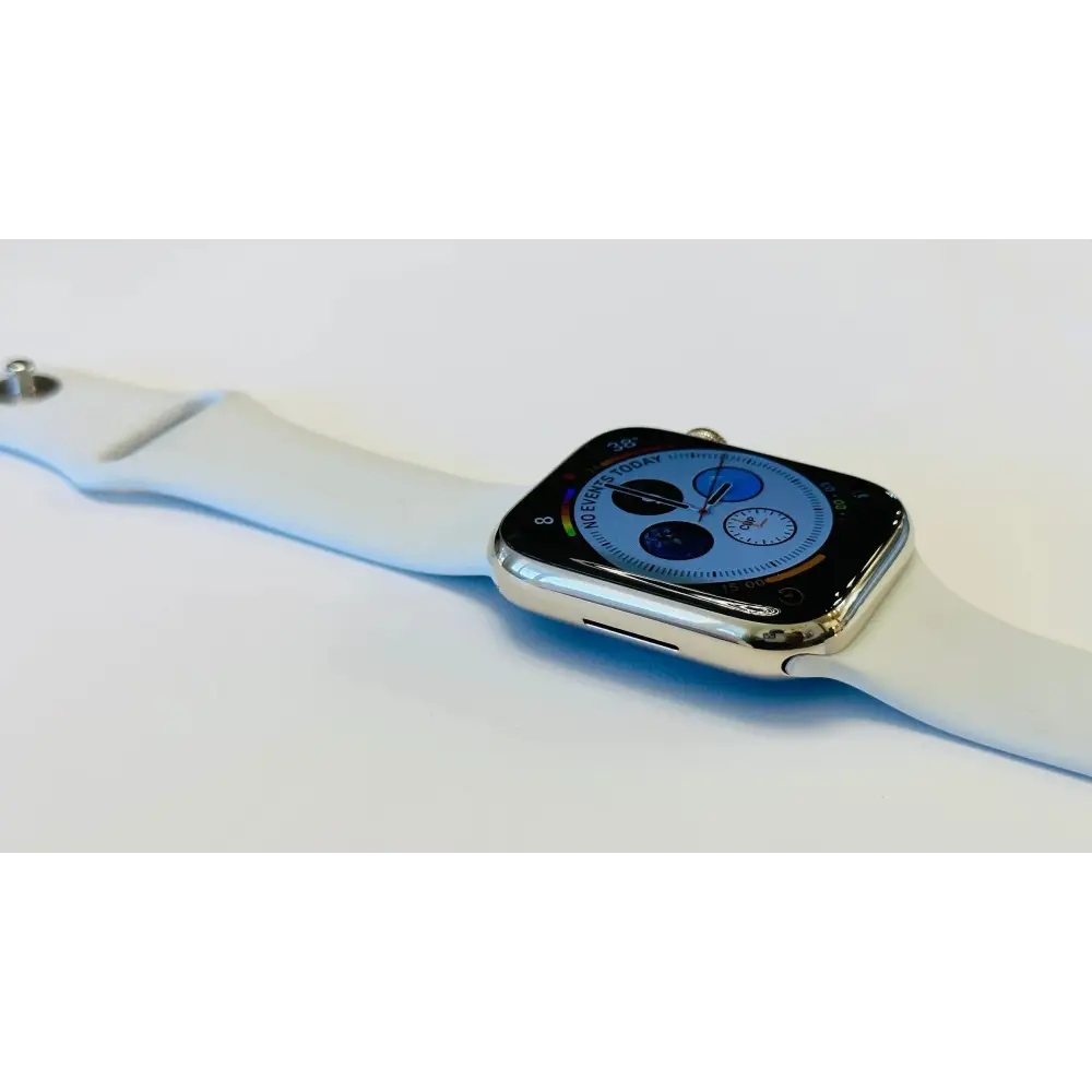 White Gold Apple Watch Series 9 45mm with White Sport Band – First ever
