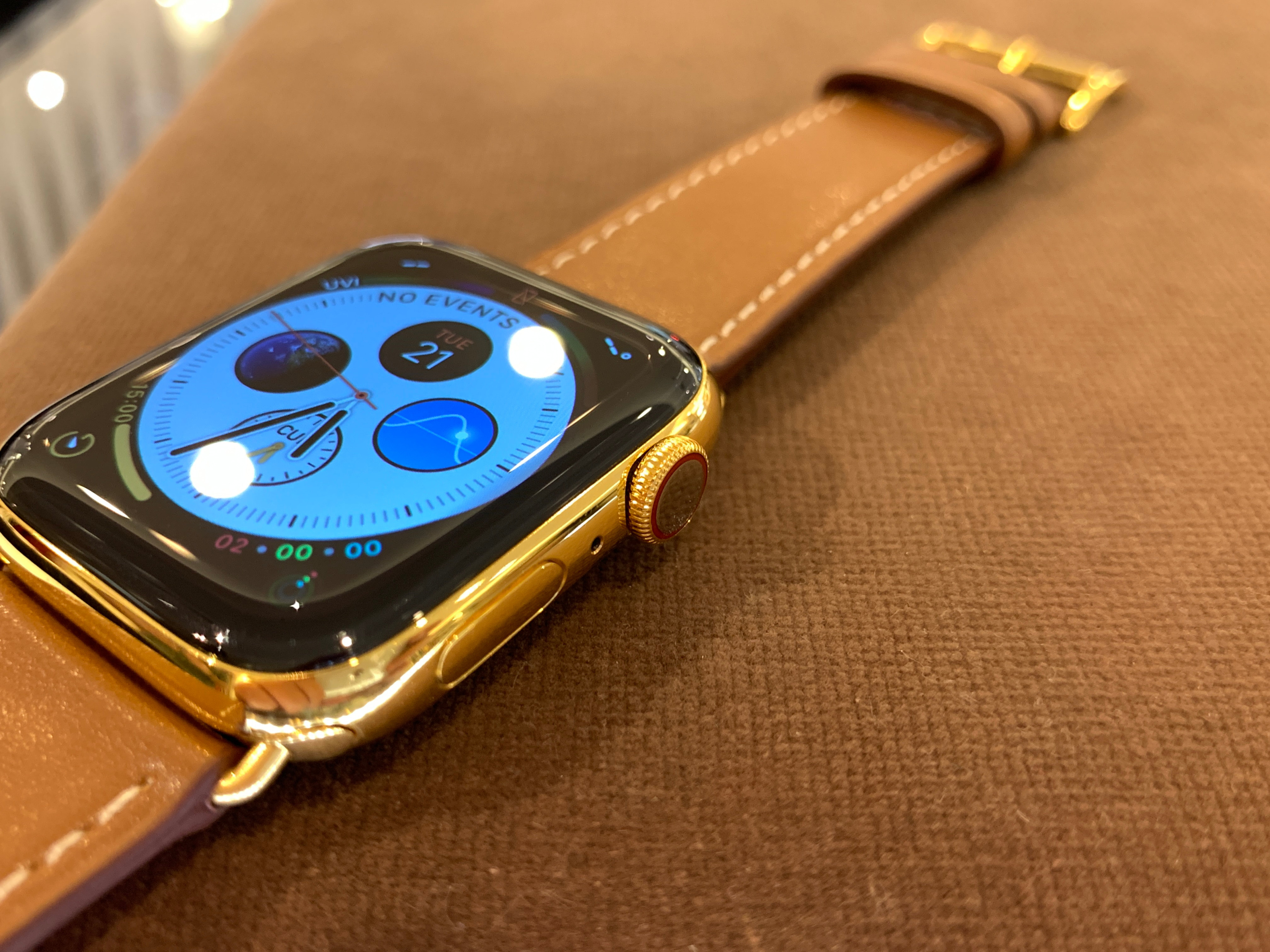 gold stainless steel apple watch