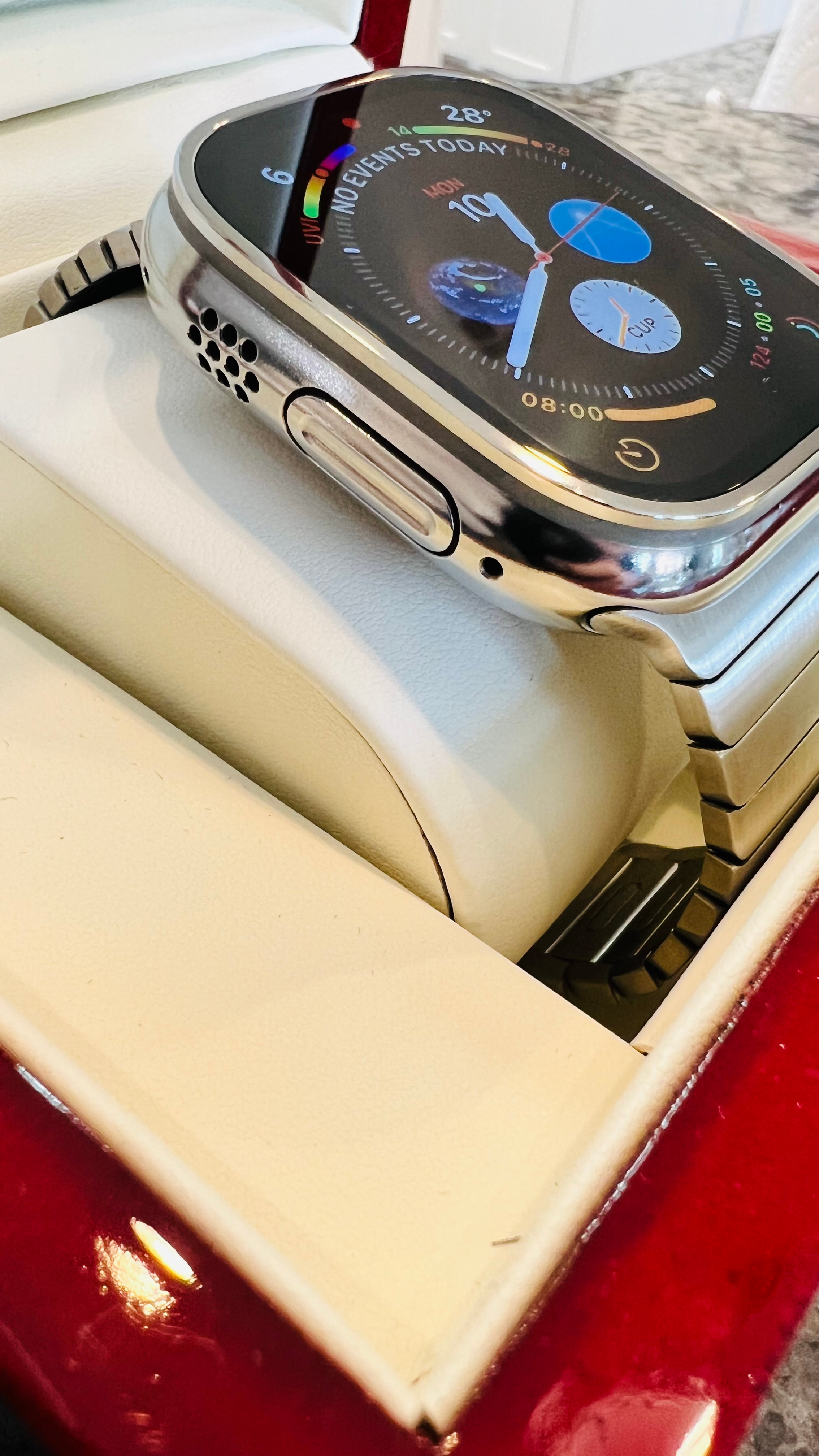 Before and after: Polishing the Apple Watch - CNET